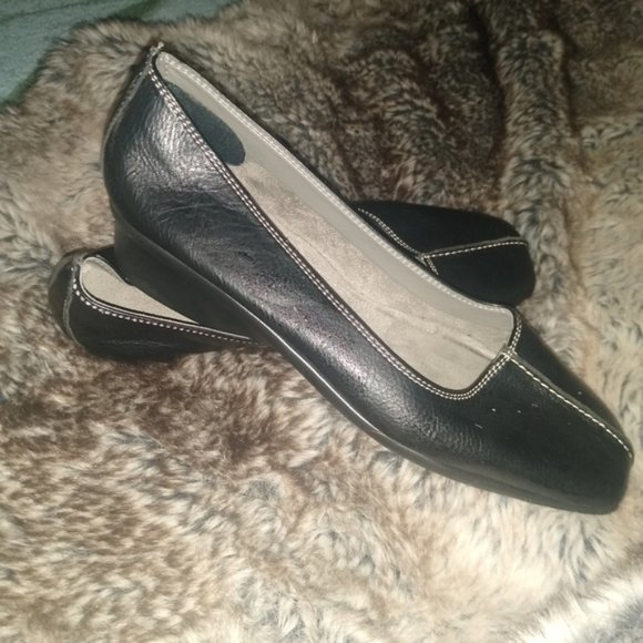 Aerology Shoes Aerology Black Leather Flat Shoe Size 8 Poshmark